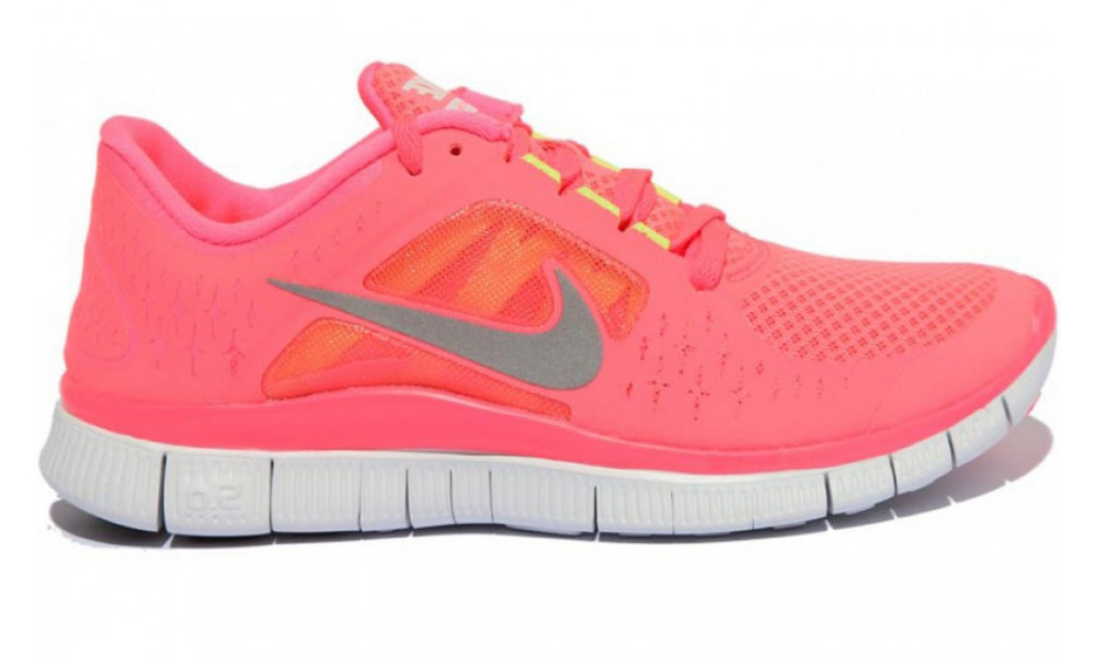 Nike free run pink hotsell and blue